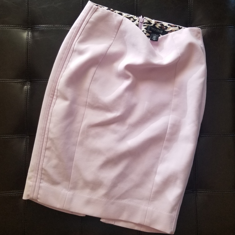 ❗White House Black Market Lilac Pencil Skirt 4❗